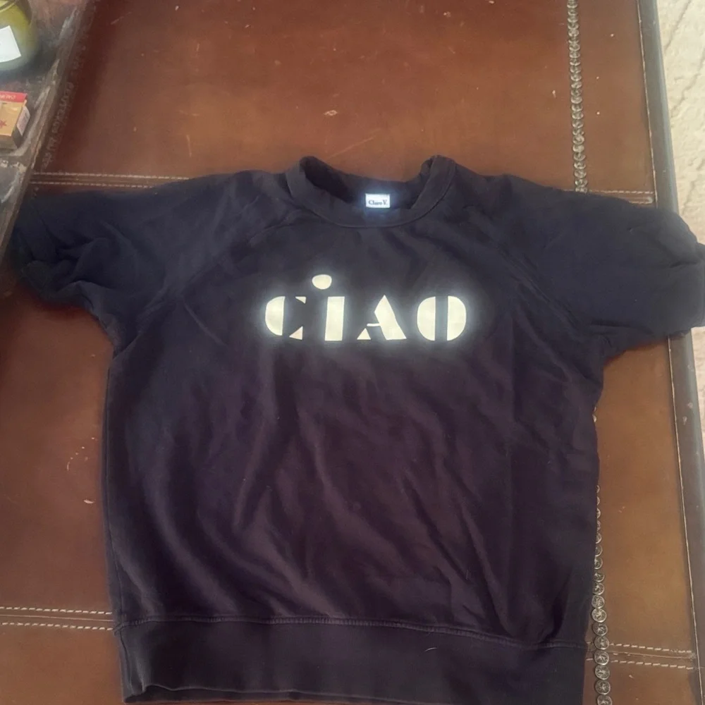 Claire V sweatshirt style tee. Great condition - Picture 1 of 8